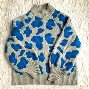 H&M Cozy Blue Leopard Sweater 💙 🐆